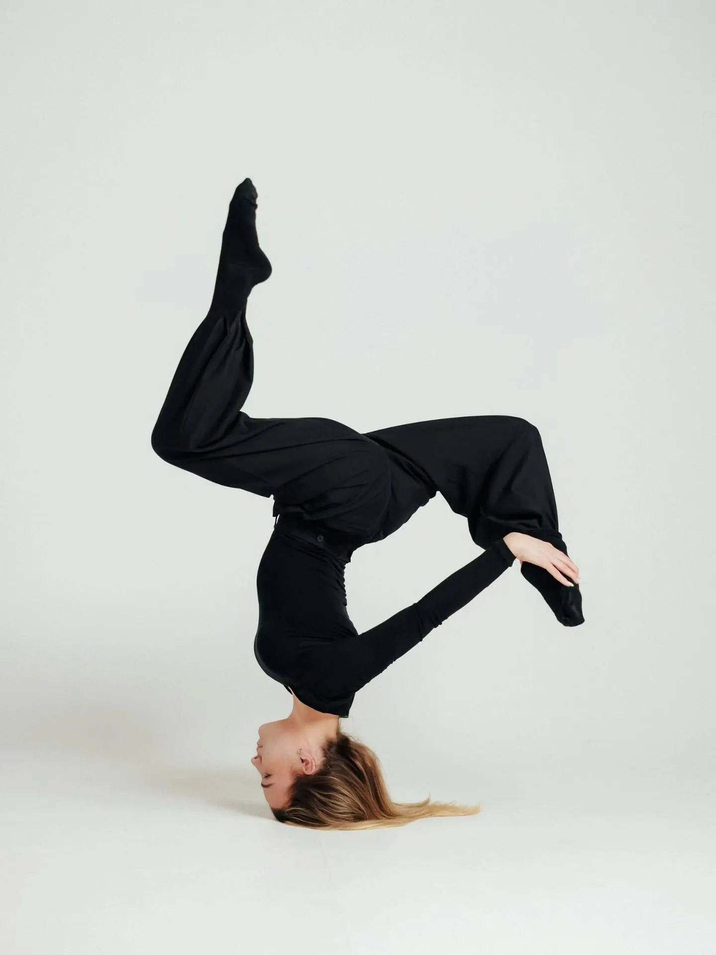 Plesač First Class Dance Team-a u pokretu (8)